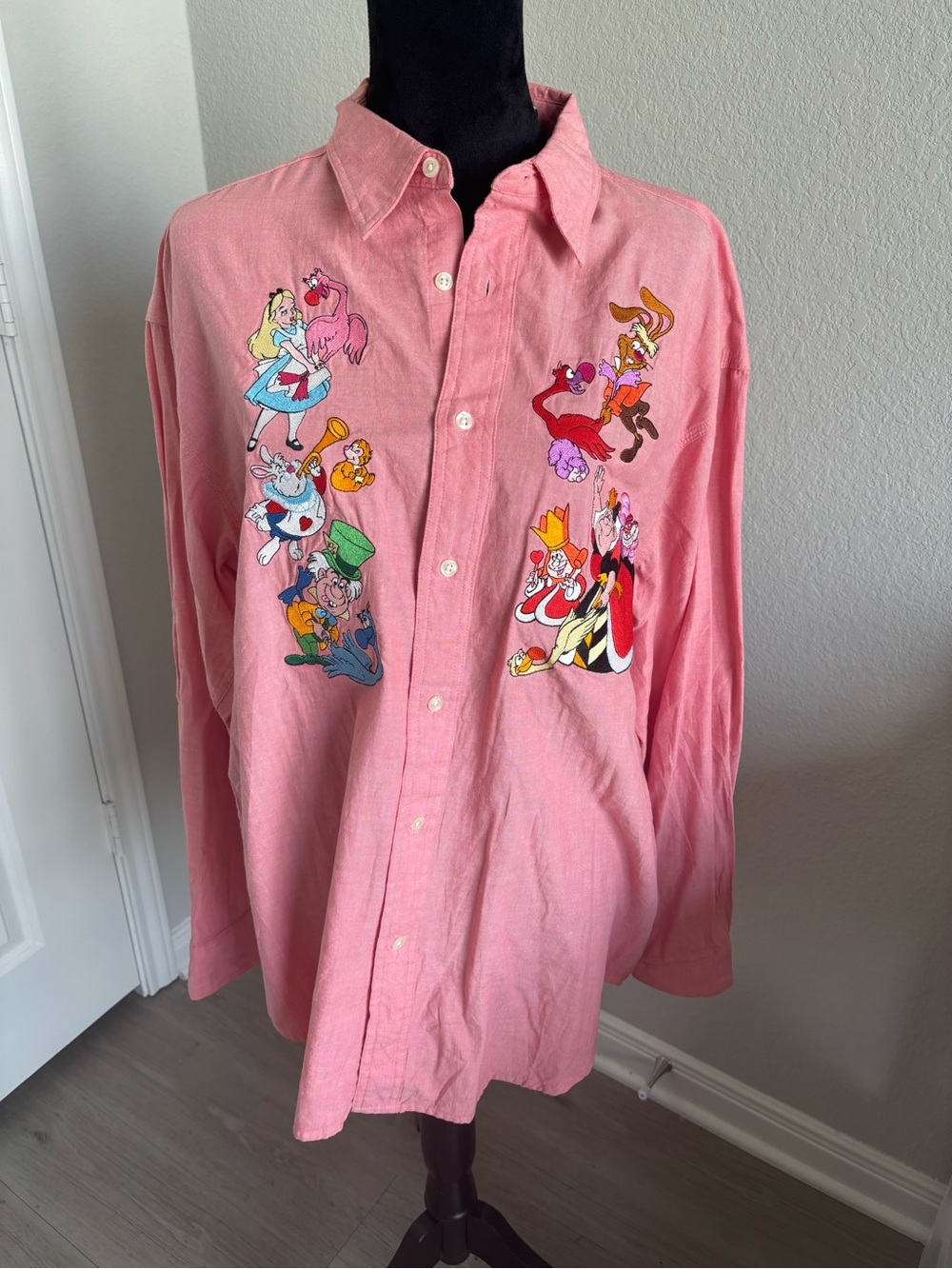 Vintage Disney Alice In Wonderland Embroidered Shirt Size Large